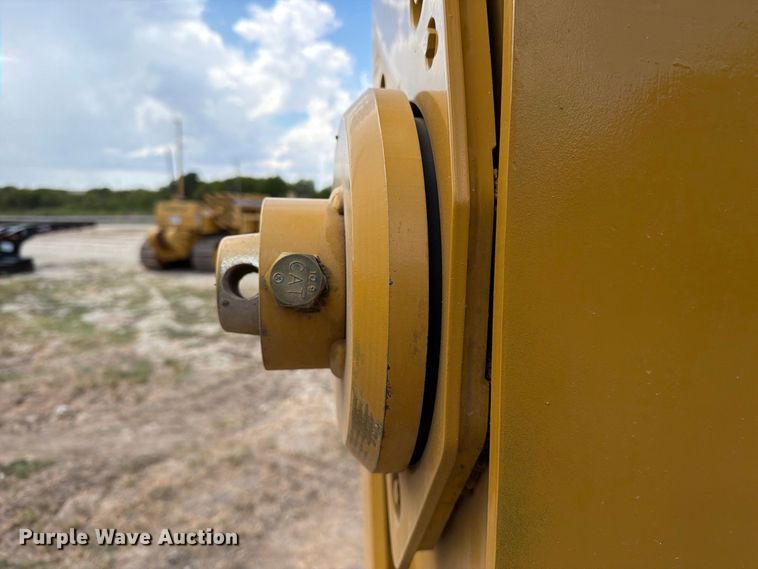 image for item FN3543 2023 Caterpillar 330 TC excavator