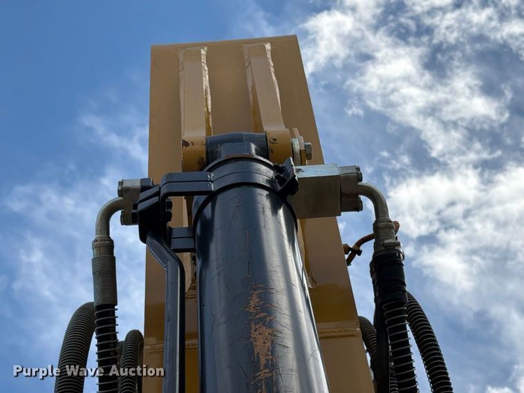 image for item FN3543 2023 Caterpillar 330 TC excavator