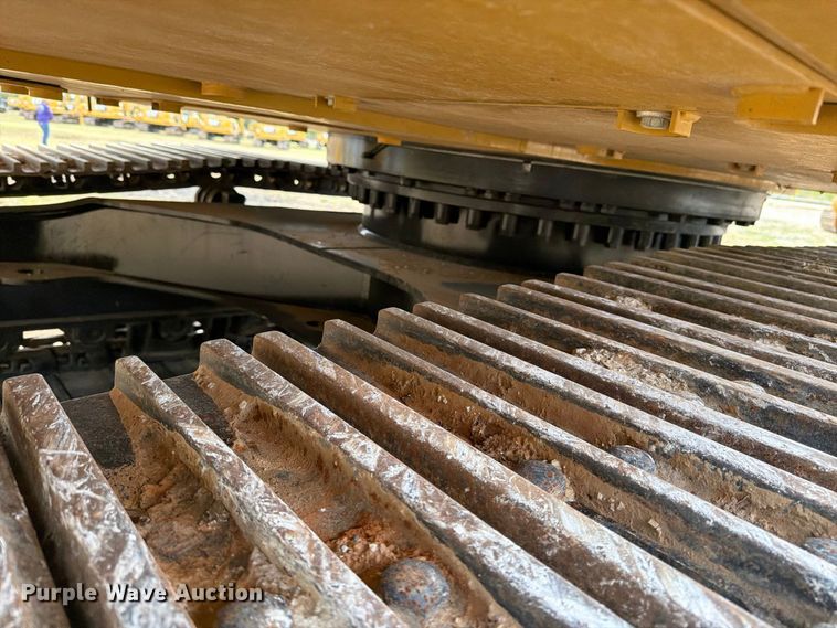 image for item FN3543 2023 Caterpillar 330 TC excavator