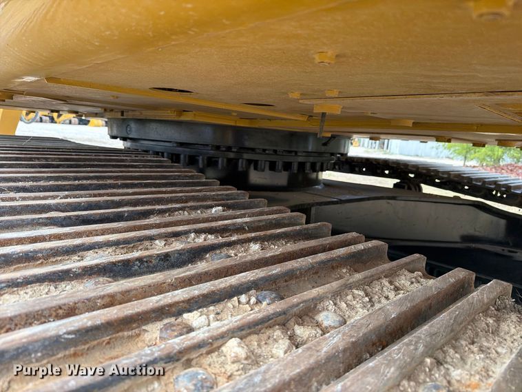image for item FN3543 2023 Caterpillar 330 TC excavator
