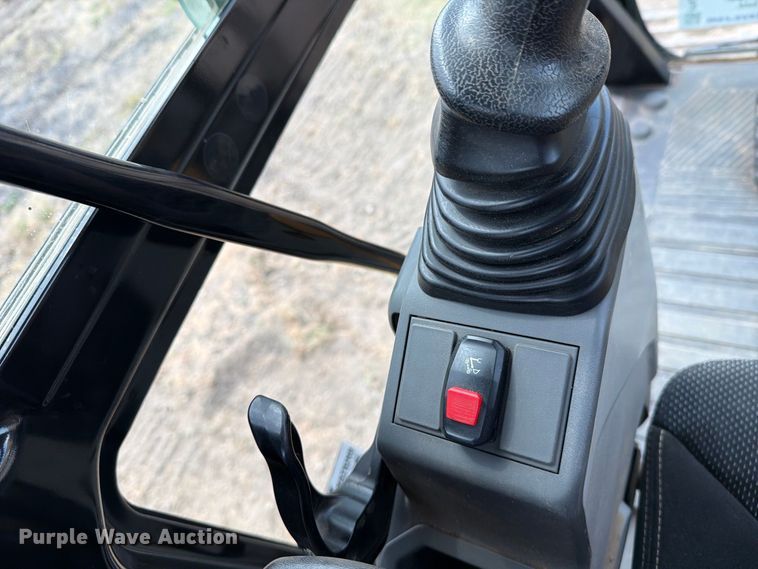 image for item FN3543 2023 Caterpillar 330 TC excavator