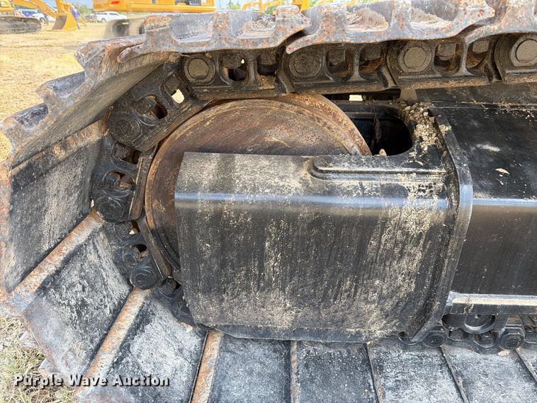 image for item FN3543 2023 Caterpillar 330 TC excavator