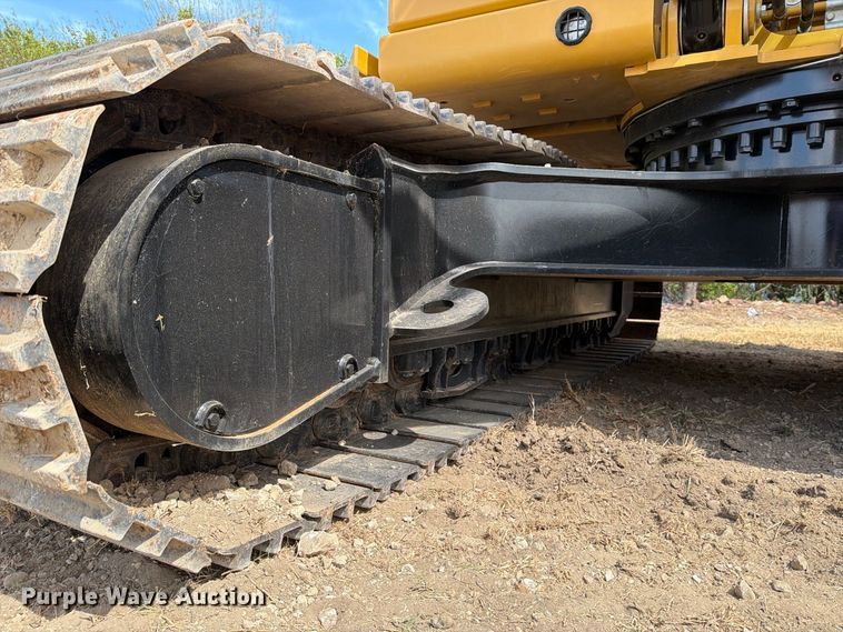 image for item FN3543 2023 Caterpillar 330 TC excavator