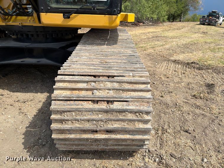 image for item FN3543 2023 Caterpillar 330 TC excavator