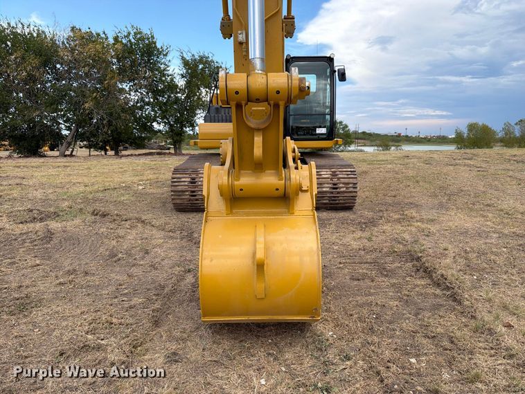 image for item FN3544 2022 Caterpillar 330 TC excavator