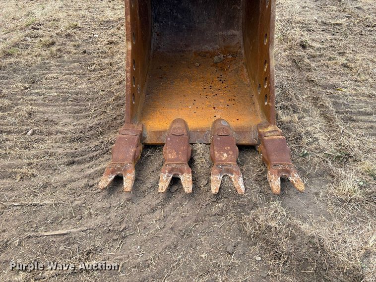 image for item FN3544 2022 Caterpillar 330 TC excavator