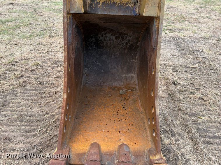 image for item FN3544 2022 Caterpillar 330 TC excavator