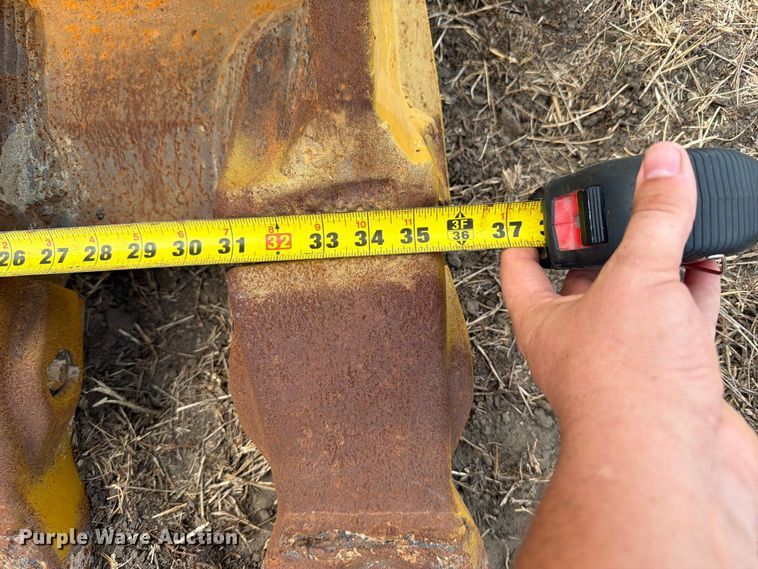 image for item FN3544 2022 Caterpillar 330 TC excavator