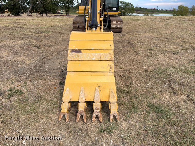 image for item FN3544 2022 Caterpillar 330 TC excavator