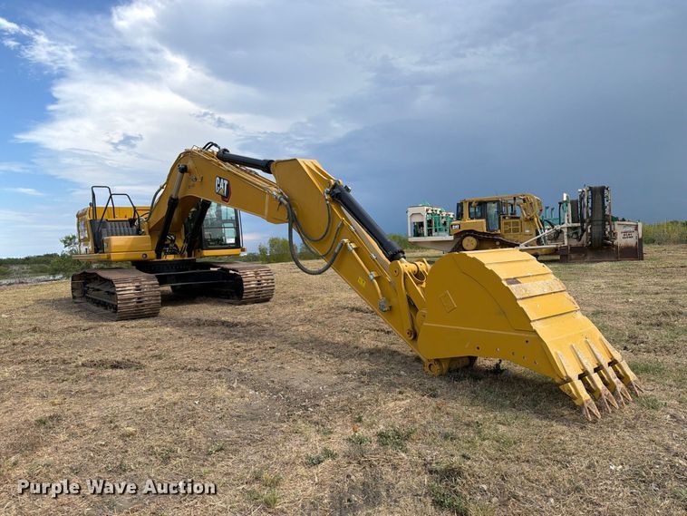 image for item FN3544 2022 Caterpillar 330 TC excavator