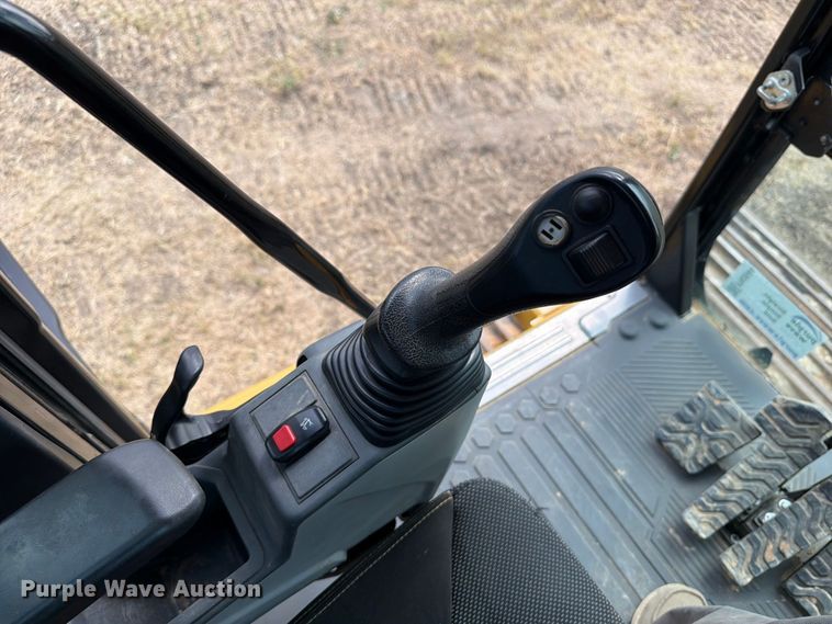 image for item FN3544 2022 Caterpillar 330 TC excavator