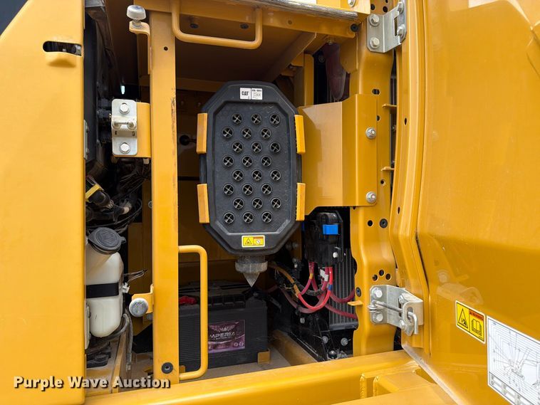image for item FN3544 2022 Caterpillar 330 TC excavator