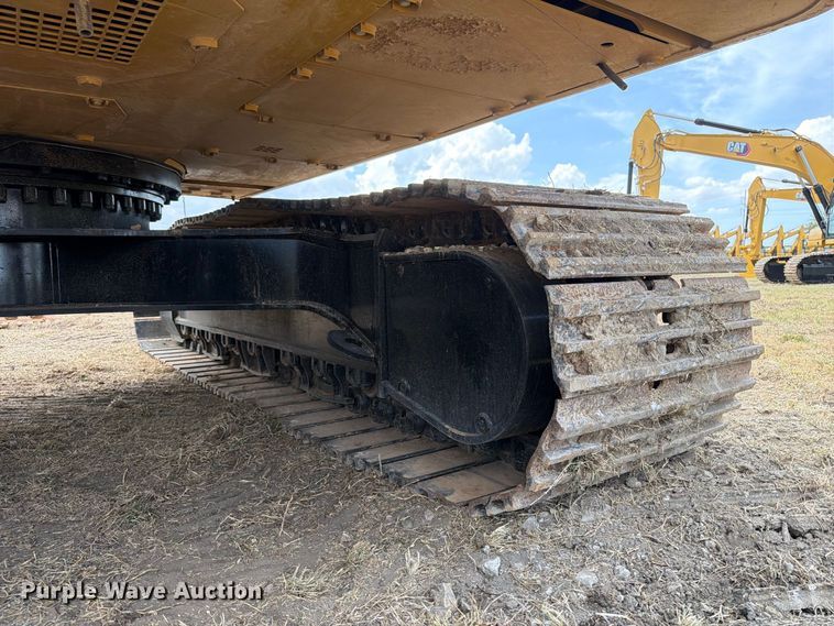 image for item FN3544 2022 Caterpillar 330 TC excavator