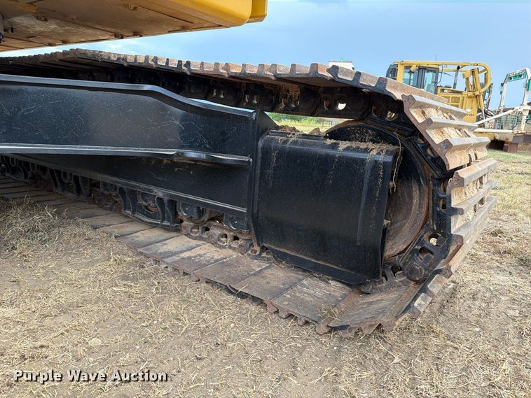 image for item FN3544 2022 Caterpillar 330 TC excavator
