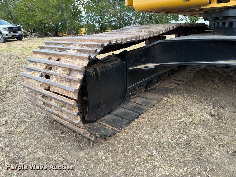 image for item FN3544 2022 Caterpillar 330 TC excavator