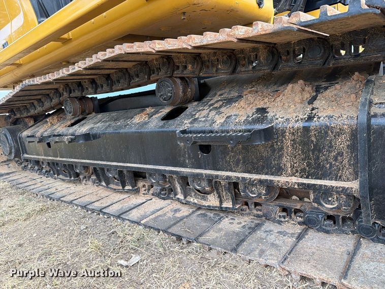 image for item FN3544 2022 Caterpillar 330 TC excavator