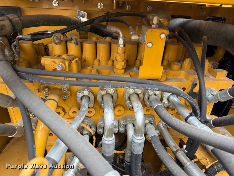 image for item FN3545 2022 Caterpillar 330 TC excavator