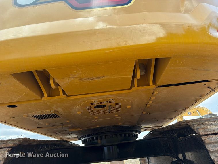 image for item FN3545 2022 Caterpillar 330 TC excavator