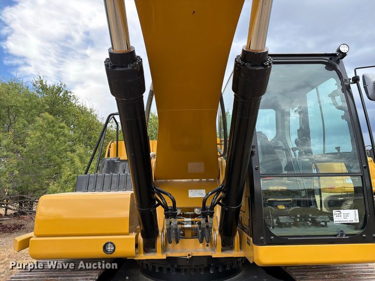 image for item FN3545 2022 Caterpillar 330 TC excavator