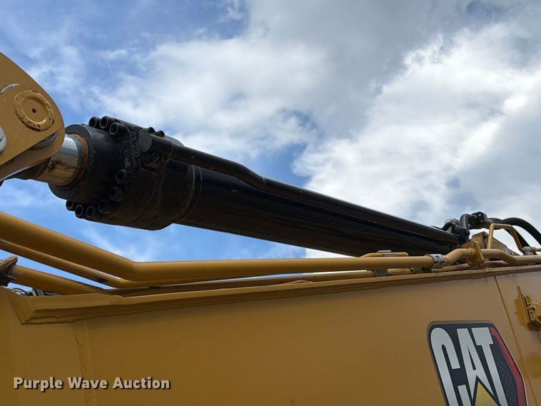 image for item FN3545 2022 Caterpillar 330 TC excavator