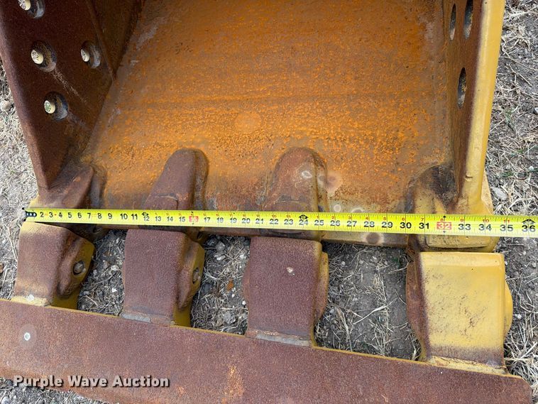 image for item FN3545 2022 Caterpillar 330 TC excavator
