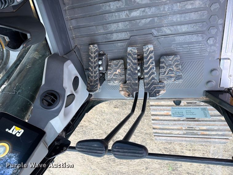 image for item FN3545 2022 Caterpillar 330 TC excavator
