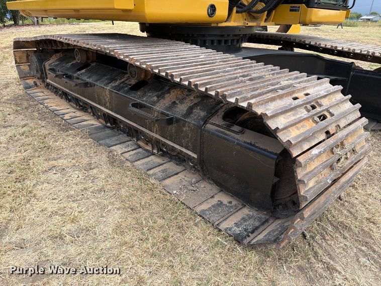 image for item FN3545 2022 Caterpillar 330 TC excavator