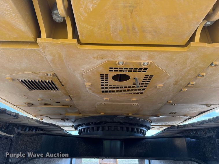 image for item FN3546 2022 Caterpillar 330 TC excavator