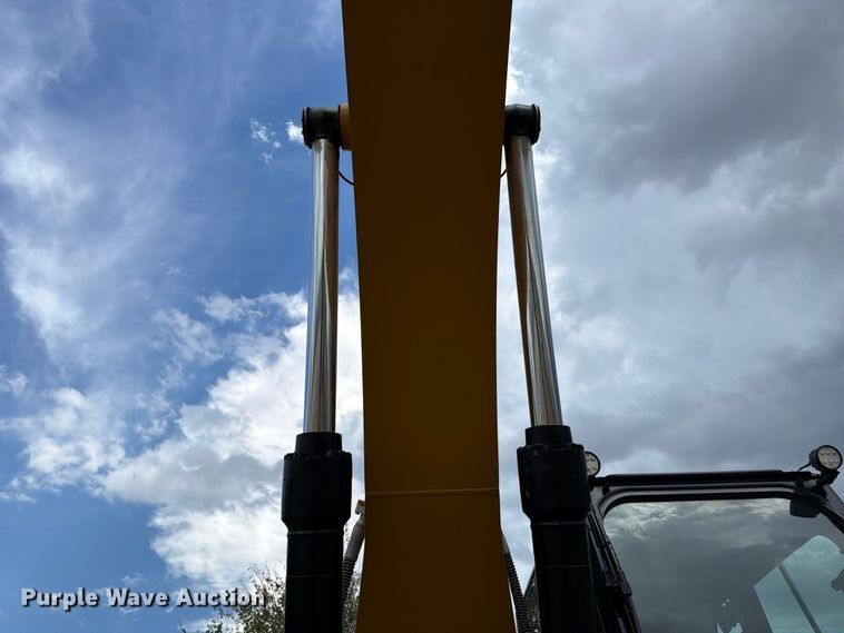 image for item FN3546 2022 Caterpillar 330 TC excavator
