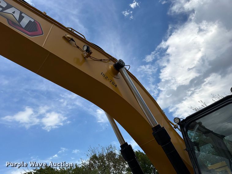 image for item FN3546 2022 Caterpillar 330 TC excavator