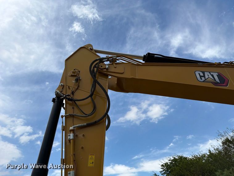 image for item FN3546 2022 Caterpillar 330 TC excavator