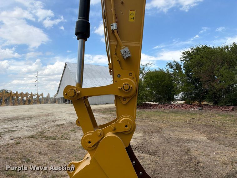 image for item FN3546 2022 Caterpillar 330 TC excavator