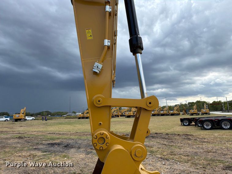 image for item FN3546 2022 Caterpillar 330 TC excavator