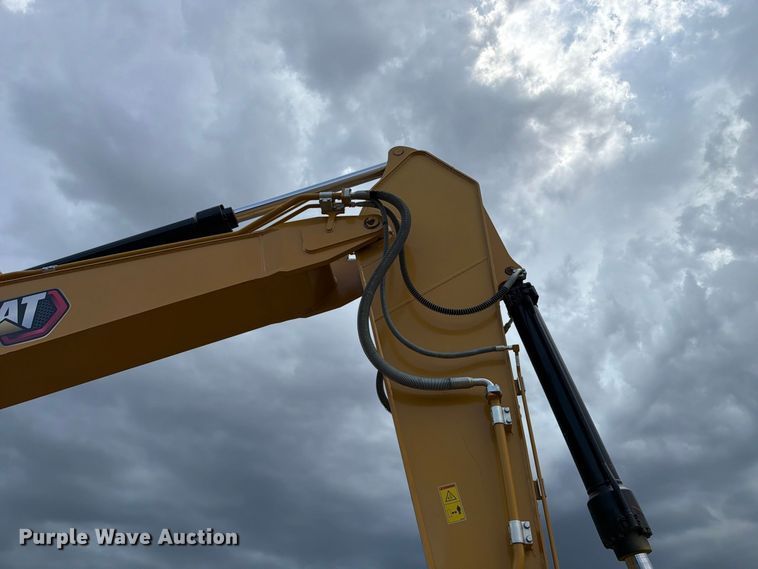 image for item FN3546 2022 Caterpillar 330 TC excavator
