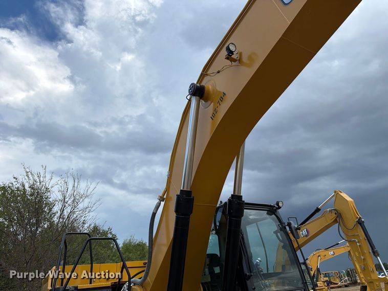 image for item FN3546 2022 Caterpillar 330 TC excavator