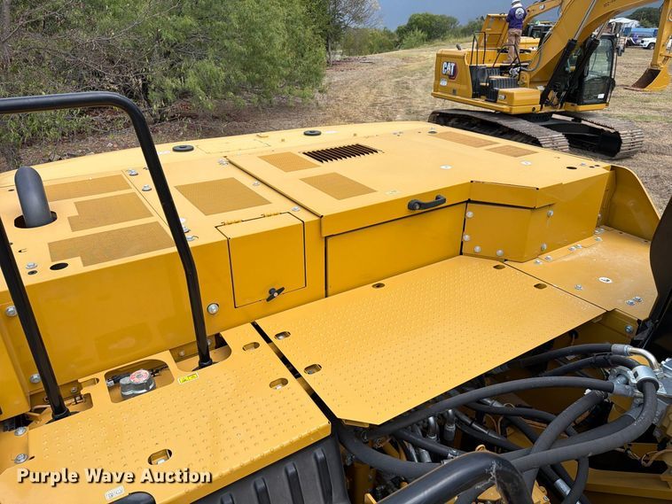 image for item FN3546 2022 Caterpillar 330 TC excavator