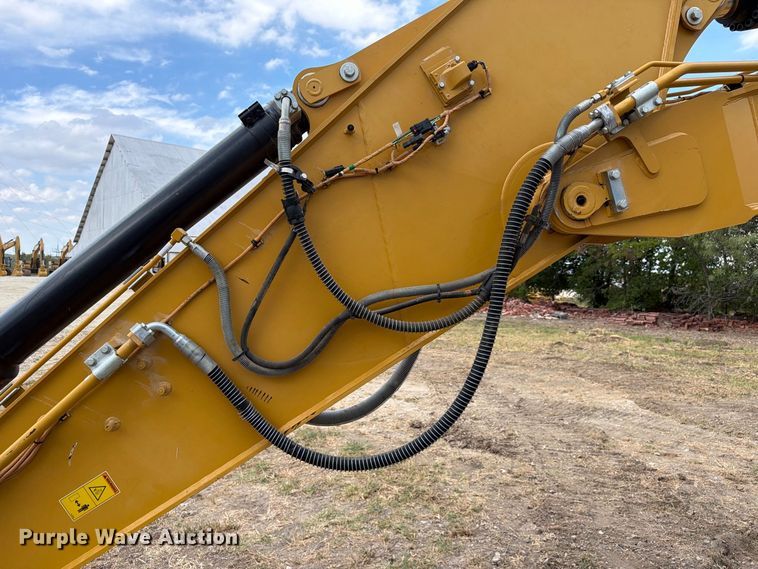 image for item FN3546 2022 Caterpillar 330 TC excavator