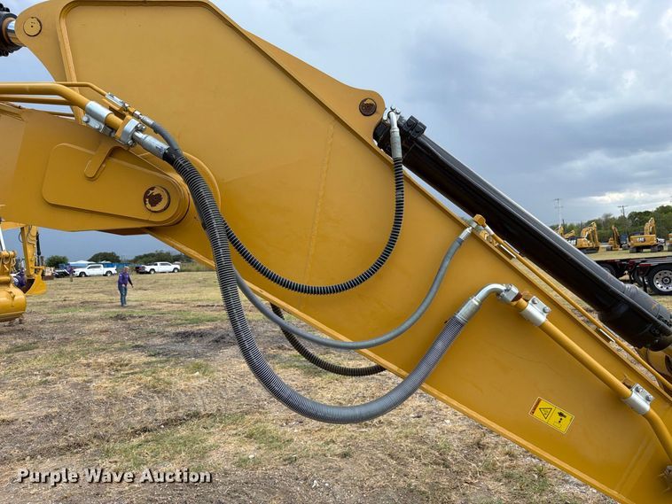 image for item FN3546 2022 Caterpillar 330 TC excavator