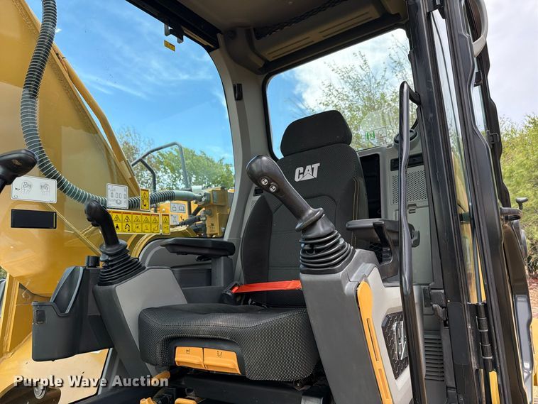 image for item FN3546 2022 Caterpillar 330 TC excavator