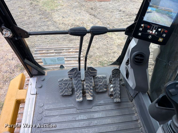 image for item FN3546 2022 Caterpillar 330 TC excavator