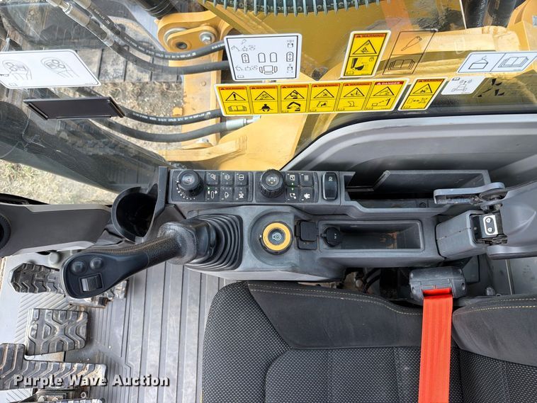 image for item FN3546 2022 Caterpillar 330 TC excavator