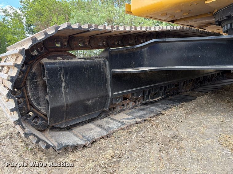 image for item FN3546 2022 Caterpillar 330 TC excavator