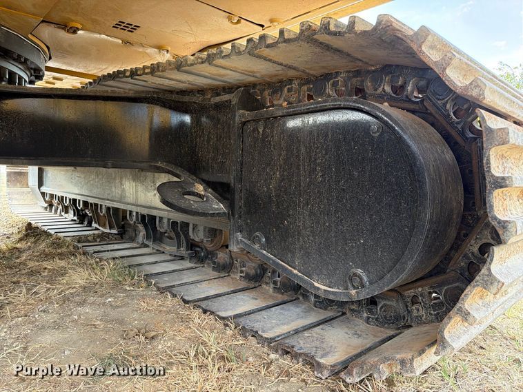 image for item FN3546 2022 Caterpillar 330 TC excavator