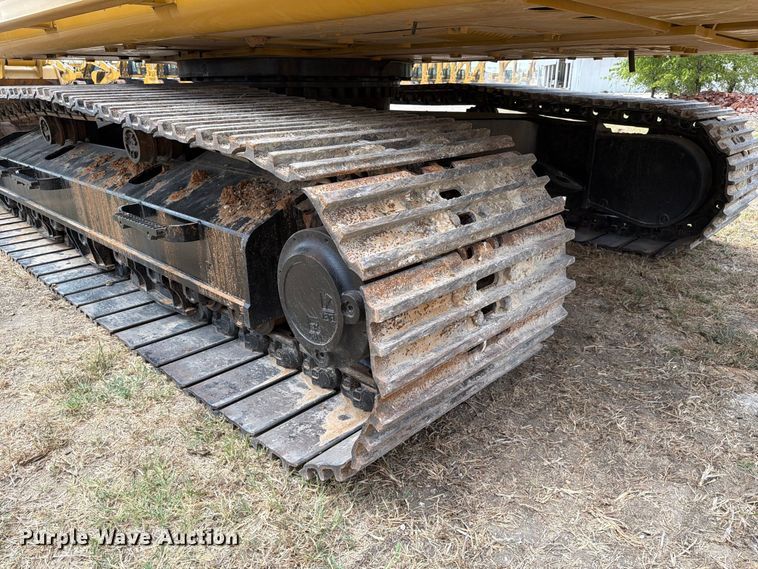image for item FN3546 2022 Caterpillar 330 TC excavator