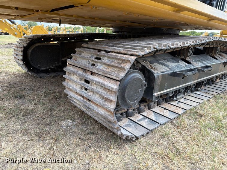 image for item FN3546 2022 Caterpillar 330 TC excavator