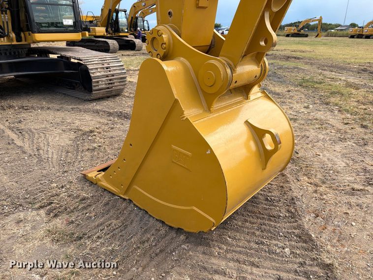 image for item FN3547 2022 Caterpillar 330 TC excavator