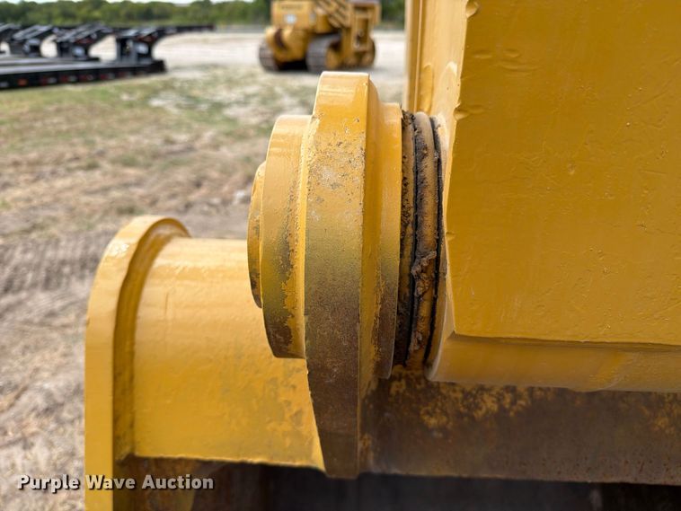 image for item FN3547 2022 Caterpillar 330 TC excavator