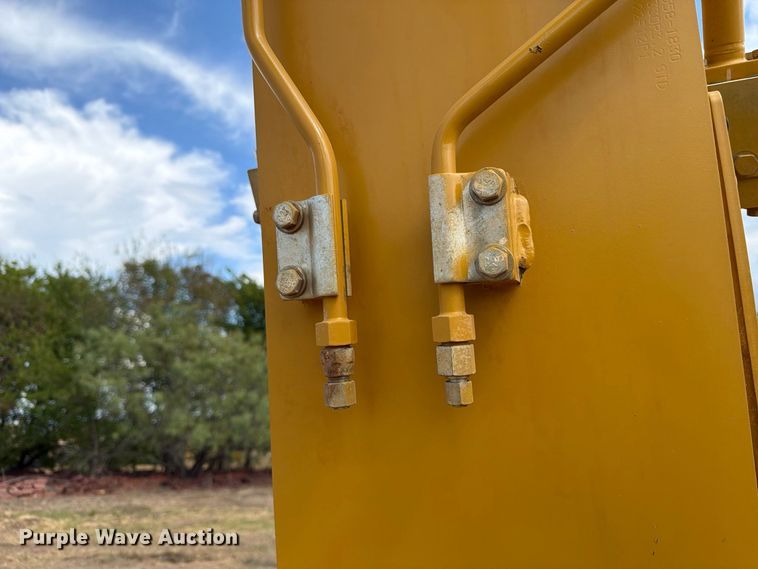 image for item FN3547 2022 Caterpillar 330 TC excavator