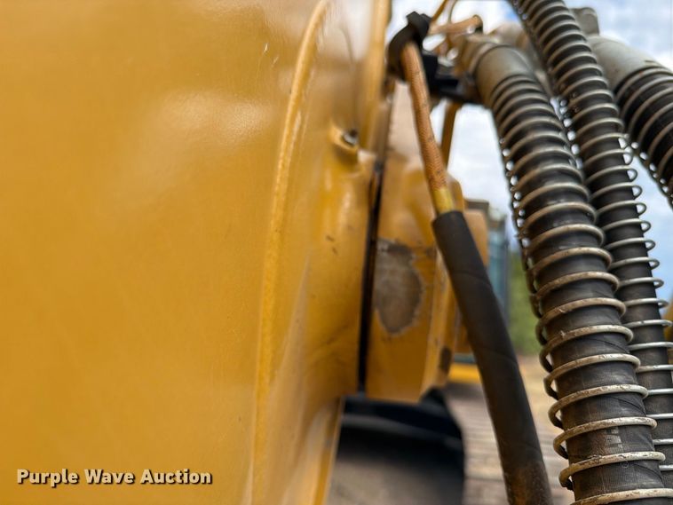 image for item FN3547 2022 Caterpillar 330 TC excavator