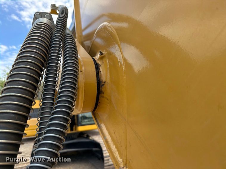 image for item FN3547 2022 Caterpillar 330 TC excavator